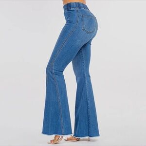 High waist curvy flare jeans